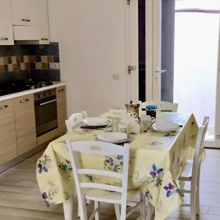 Apartment Casa Di Ale A 200metri Dal Mare Solanas (Cagliari)